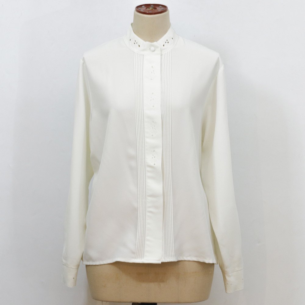 <img class='new_mark_img1' src='https://img.shop-pro.jp/img/new/icons8.gif' style='border:none;display:inline;margin:0px;padding:0px;width:auto;' />Vintage Clothes / 1990's Lace Shirt